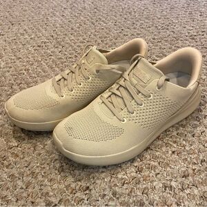 Kizik Lima Sneaker Shoe | Men’s 7.5 - Woman’s 9 Wide | Unisex Hands Free Comfort